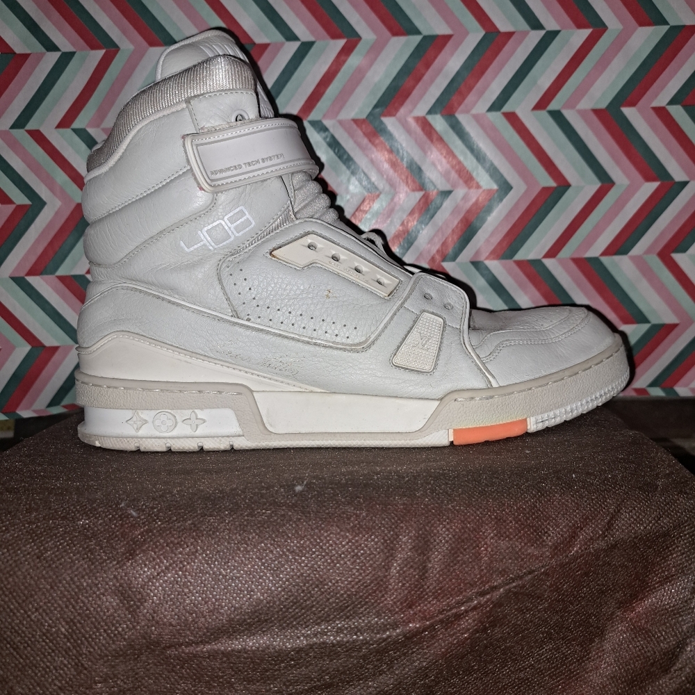 Louis Vuitton Kids High-Top Sneakers - White - Picture 3 of 6